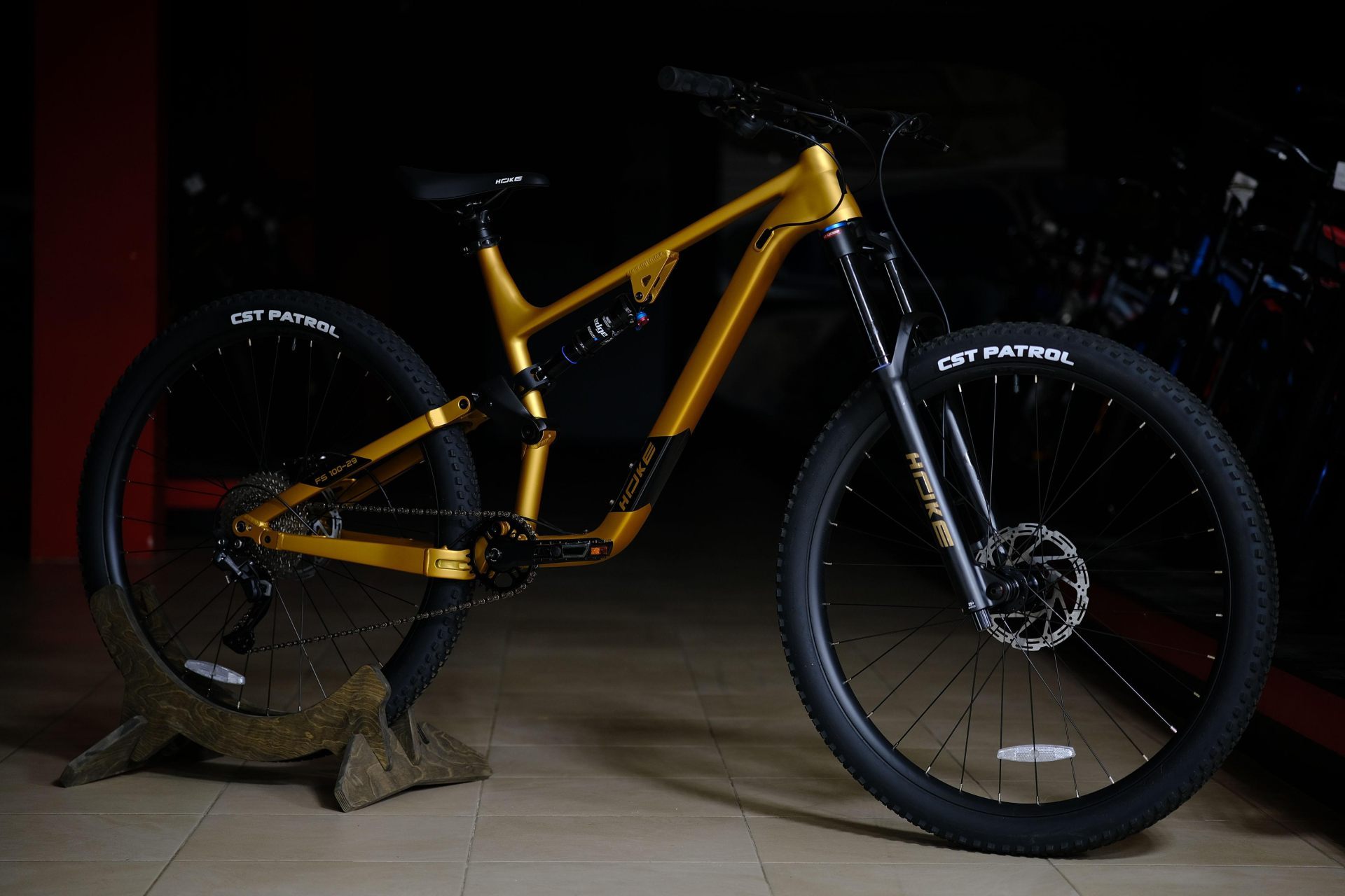 Велосипед HOKE FS 100- 29 матовый золотой 19
