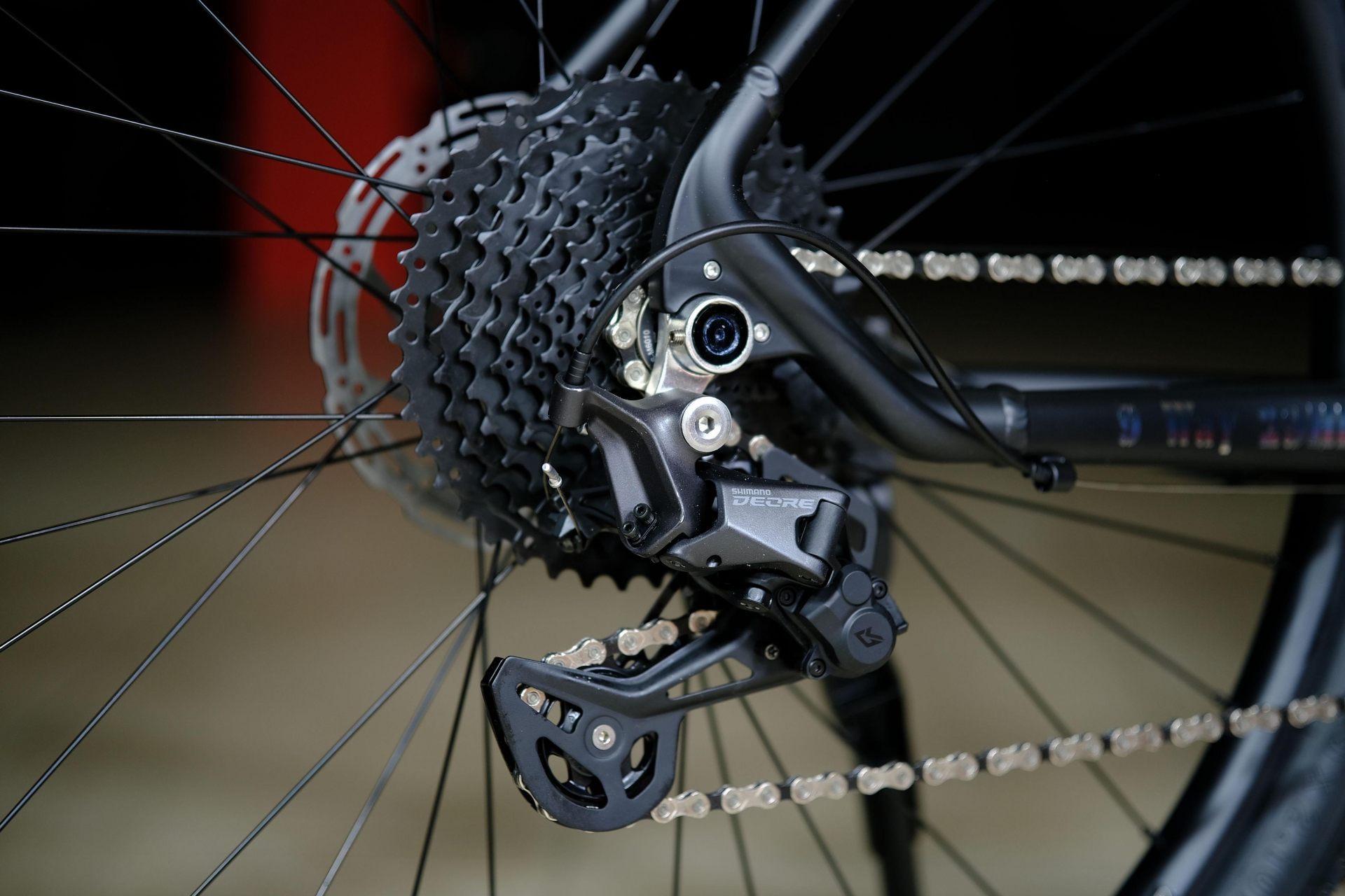 Задний переключатель Shimano Deore
 HOKE 9 Way 29 HD матовый чёрный 19